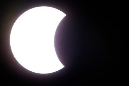 Eclipse solar parcial visto desde París (Francia)
