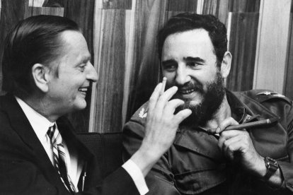 Swedish Prime Minister Olof Palme and Fidel Castro during Palme's visit to Cuba on July 2, 1975