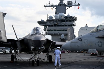 USS George Washington. Imagen de archivo