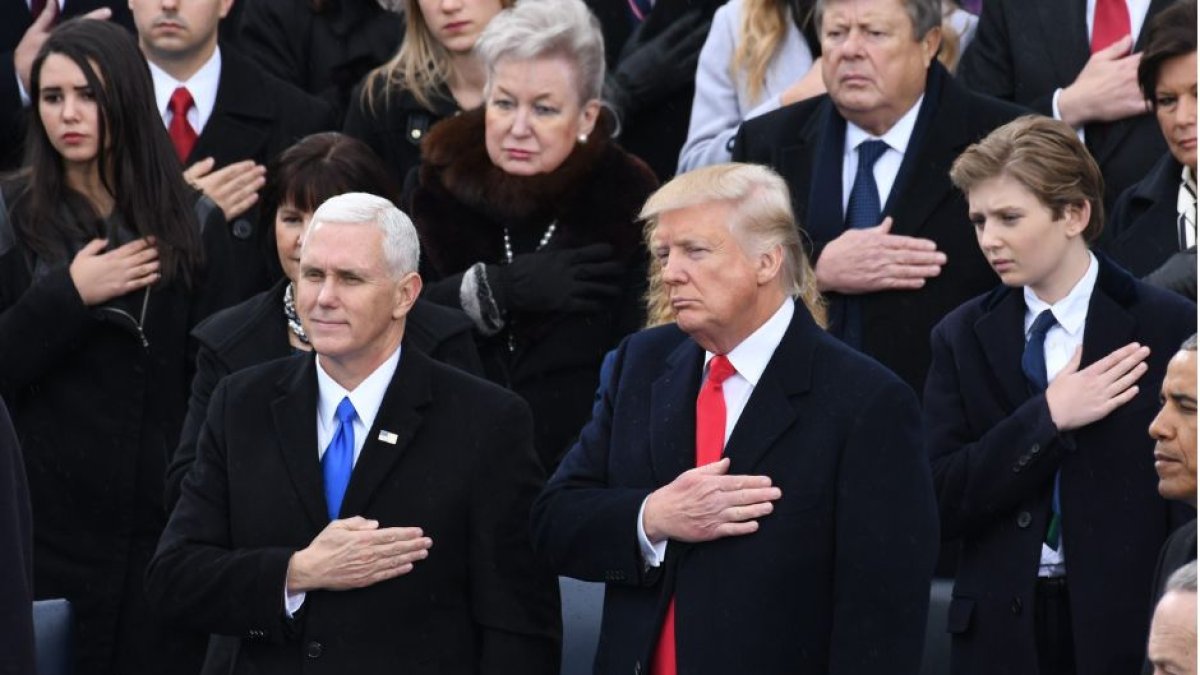 Mike Pence y Donald Trump, vicepresidente y presidente entre 2017 y 2021, durante un acto oficial. Imagen de archivo.
