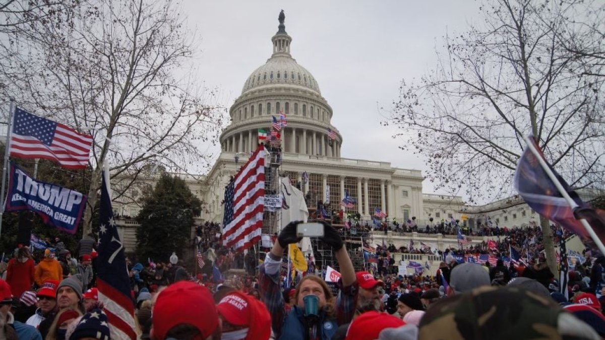 Asalto al Capitolio el 6 de enero de 2021. Miles de manifestantes irrumpen en la sede del Congreso protestando contra los resultados de las elecciones de 2020. Imagen de archivo.