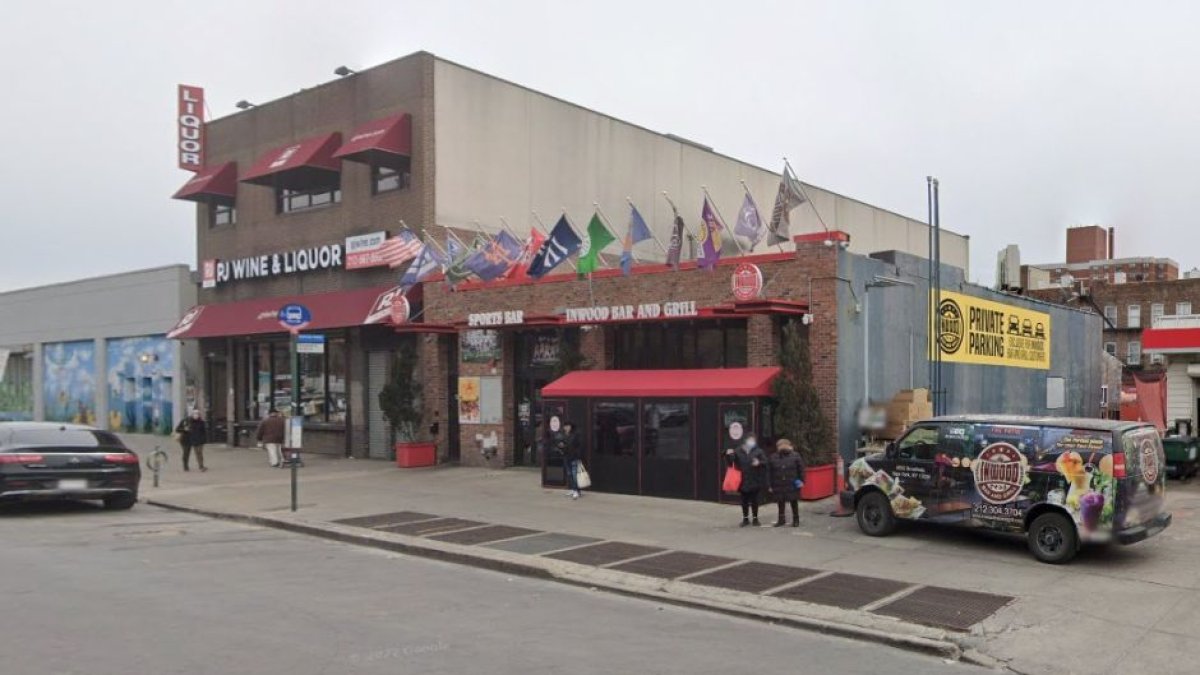 Captura de pantalla del bar Inwood Bar and Grill, situado en Alto Manhattan.