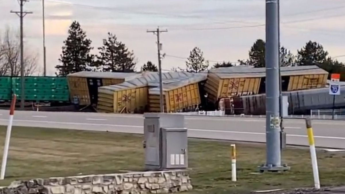 Otro tren de carga descarrila en Ohio: piden a los habitantes 