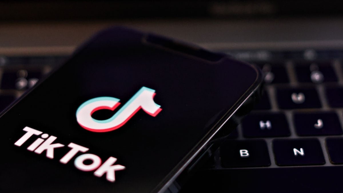 Imagen con el logo de TikTok. La aplicación se está vetando en varias ciudades y estados de Estados Unidos.