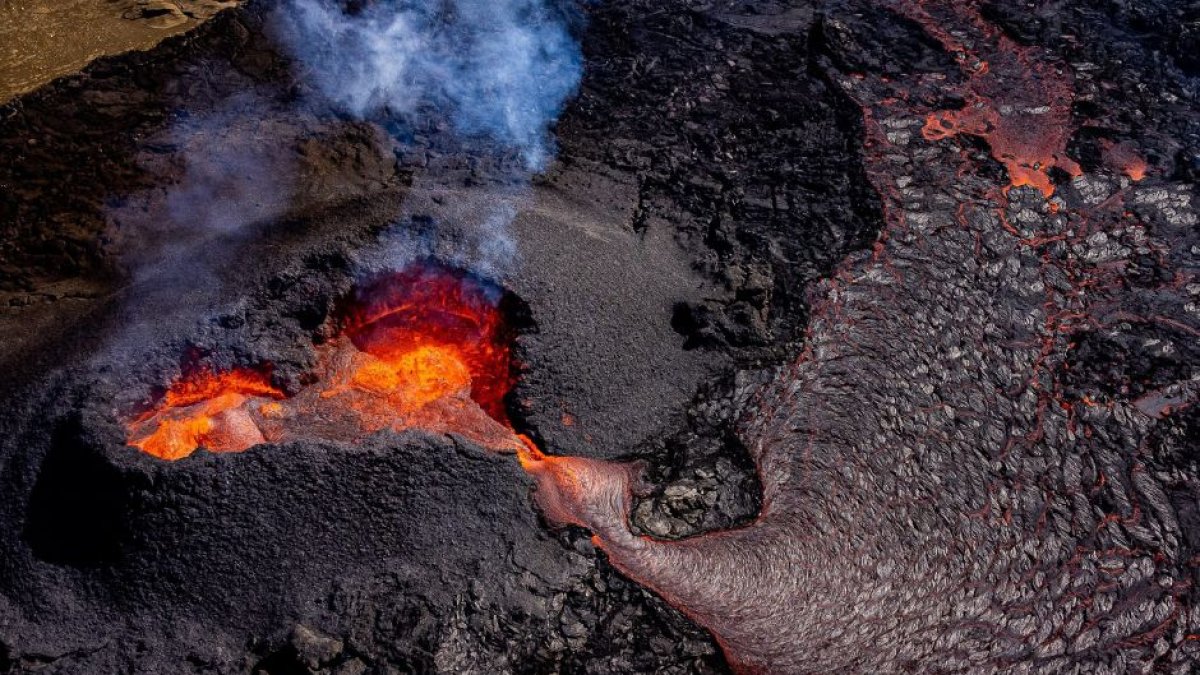 Imagen de archivo del volcán Fagradaslfjall. Este volcán provocó, junto a 1.000 terremotos, que Islandia declarase el estado de emergencia.