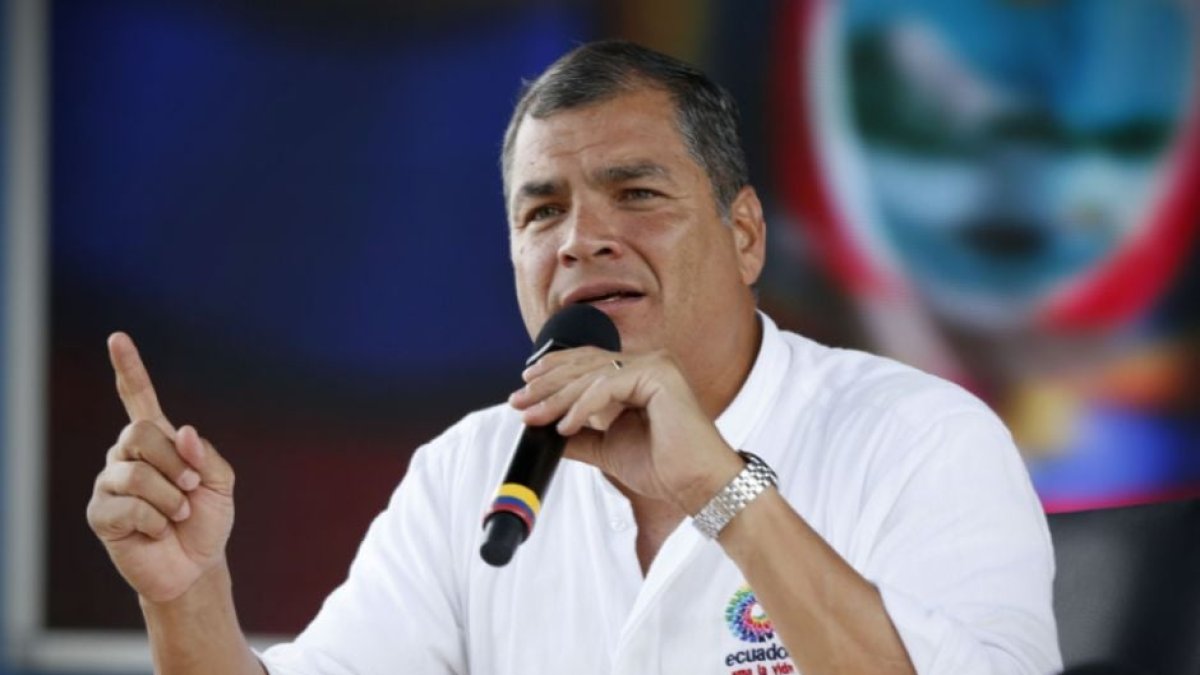 Rafael Correa, pronunciando un discurso en Ecuador, el 15 de agosto de 2015.