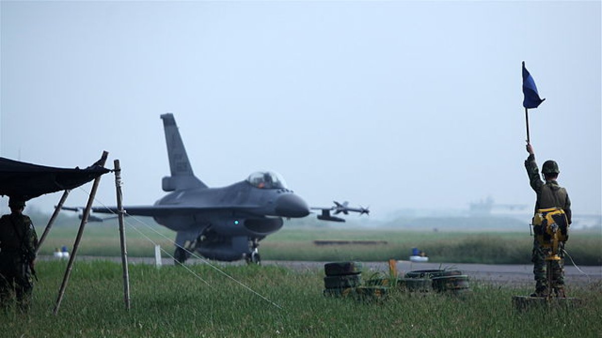 Taiwanese F-16 fighter lands after surveillance operation