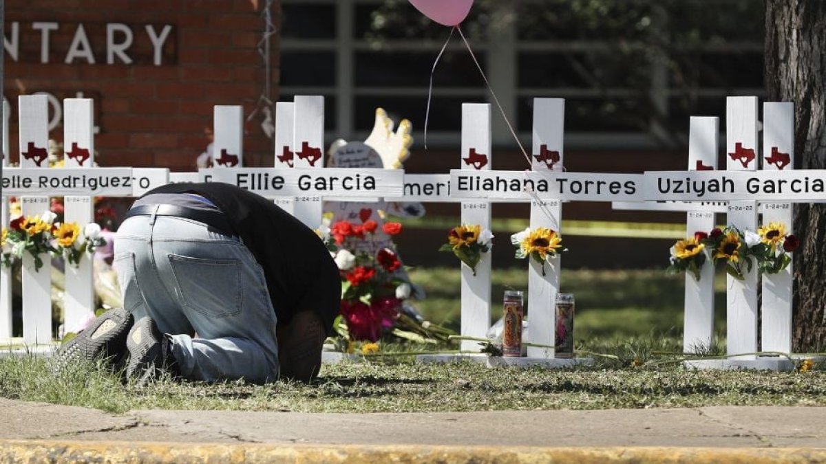 Homenaje tras el tiroteo en Uvalde, Texas.