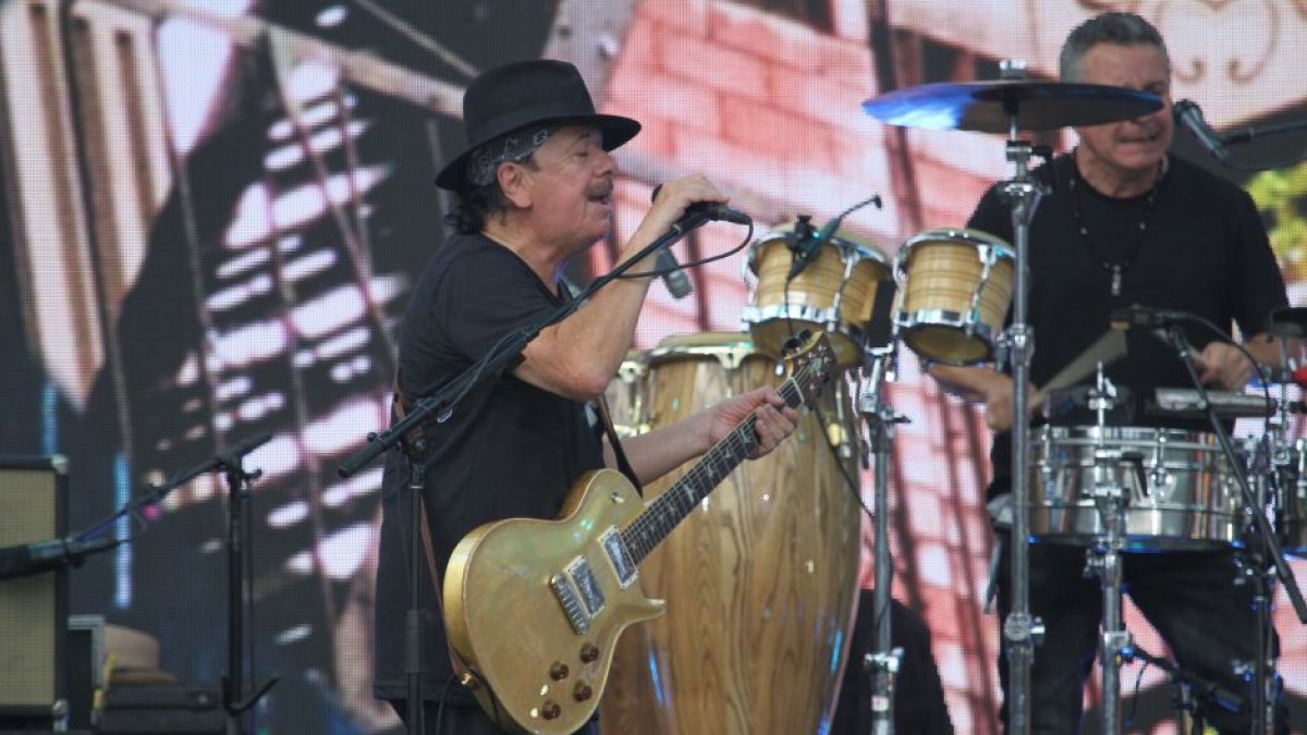 Carlos Santana durante un concierto en Nueva York en 2021.
