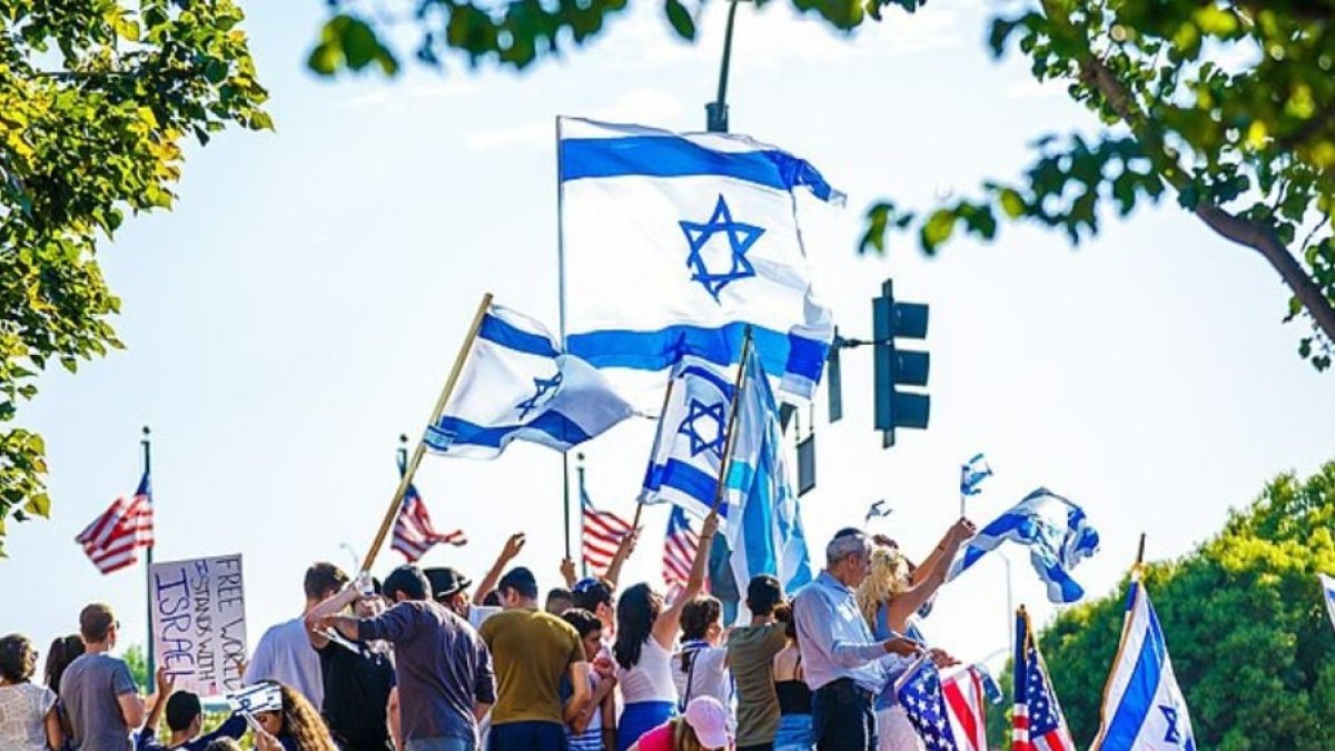 Pro Israel march