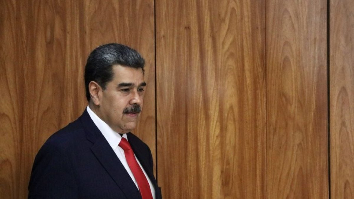 Biden concreta pacto con la dictadura de Maduro: le levanta sanciones petroleras a Venezuela a cambio de nada