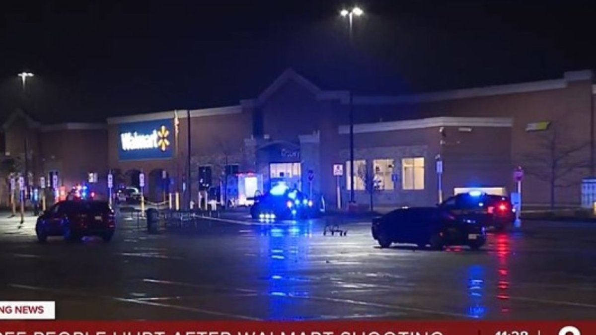 Cuatro hospitalizados después de que un hombre abre fuego en Walmart en el suburbio de Dayton