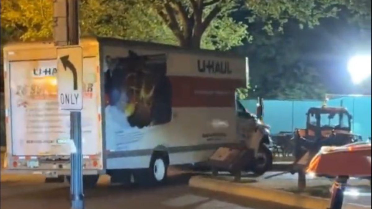 Imagen del camión que se estrelló cerca de la Casa Blanca
