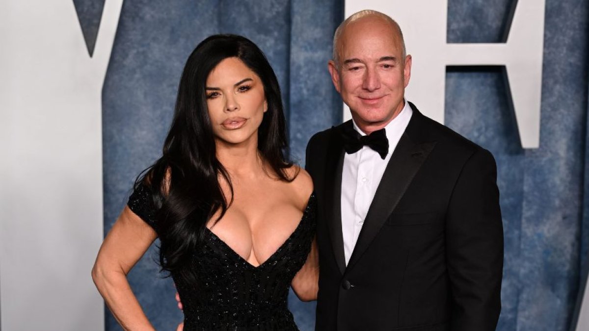 Jeff Bezos y Lauren Sánchez se comprometieron tras cinco años de relación