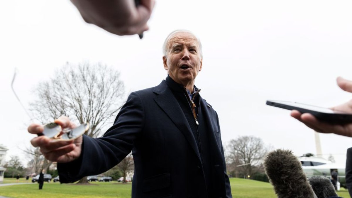 “Informen de manera correcta”: Biden ataca a los medios por su cobertura sobre la economía