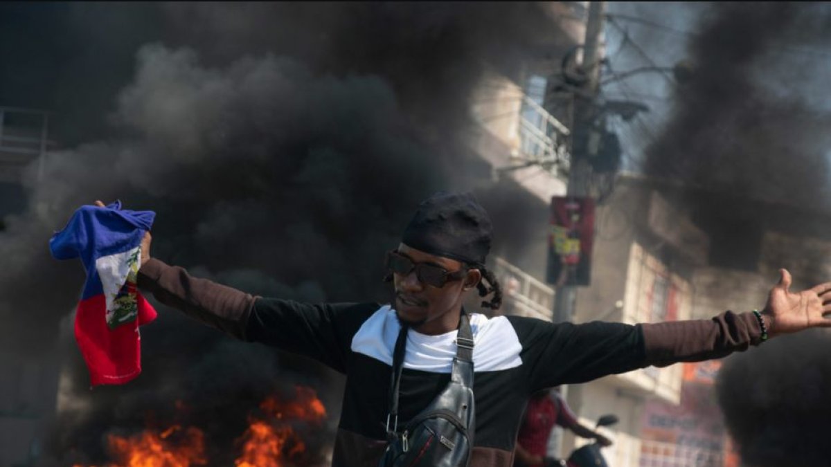 Las calles de Puerto Príncipe se llenaron de manifestantes que exigían la dimisión del Primer Ministro Dr. Ariel Henry