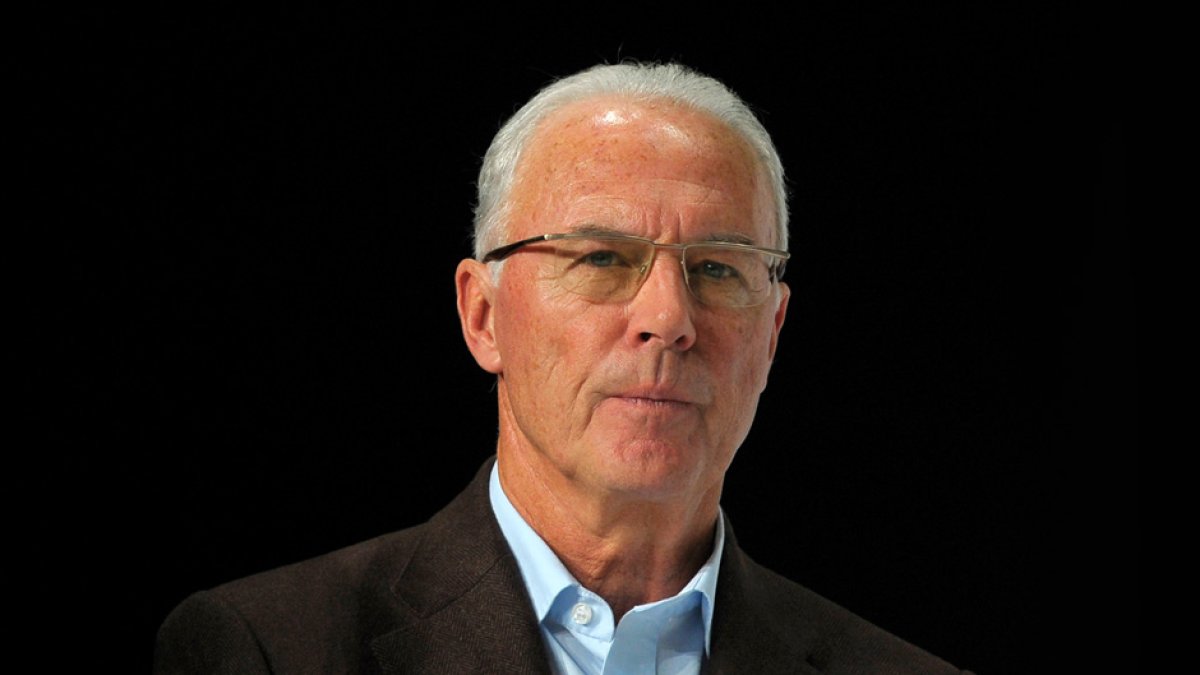 Franz Beckenbauer, leyenda del fútbol alemán.