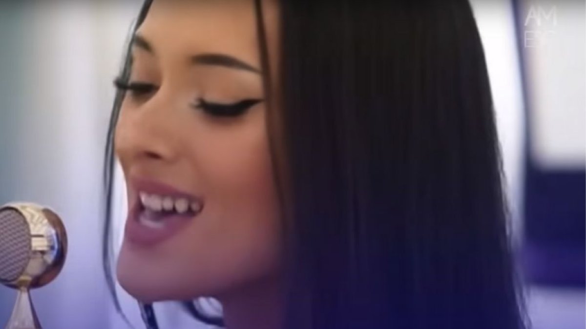 Captura de pantalla de un vídeo realizado por Esc AM de Eden Galan, la representante de Israel en el Festival de la Canción de Eurovisión 2024.