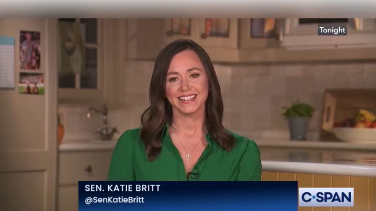 La senadora Katie Britt responde al discurso de Joe Biden en el State of the Union: “Están muriendo estadounidenses inocentes y usted sólo tiene la culpa”