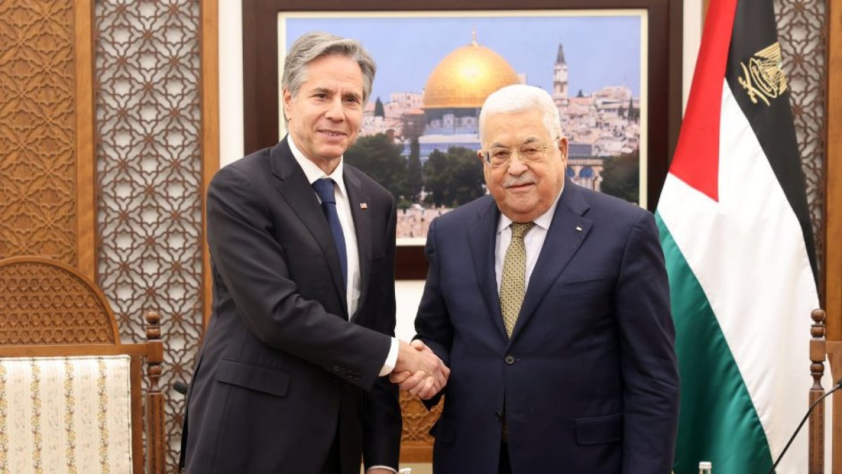 Palestinian Authority President Mahmoud Abbas (R) meets with US Secretary of State Antony Blinken in Ramallah in West Bank, on January 31, 2023.