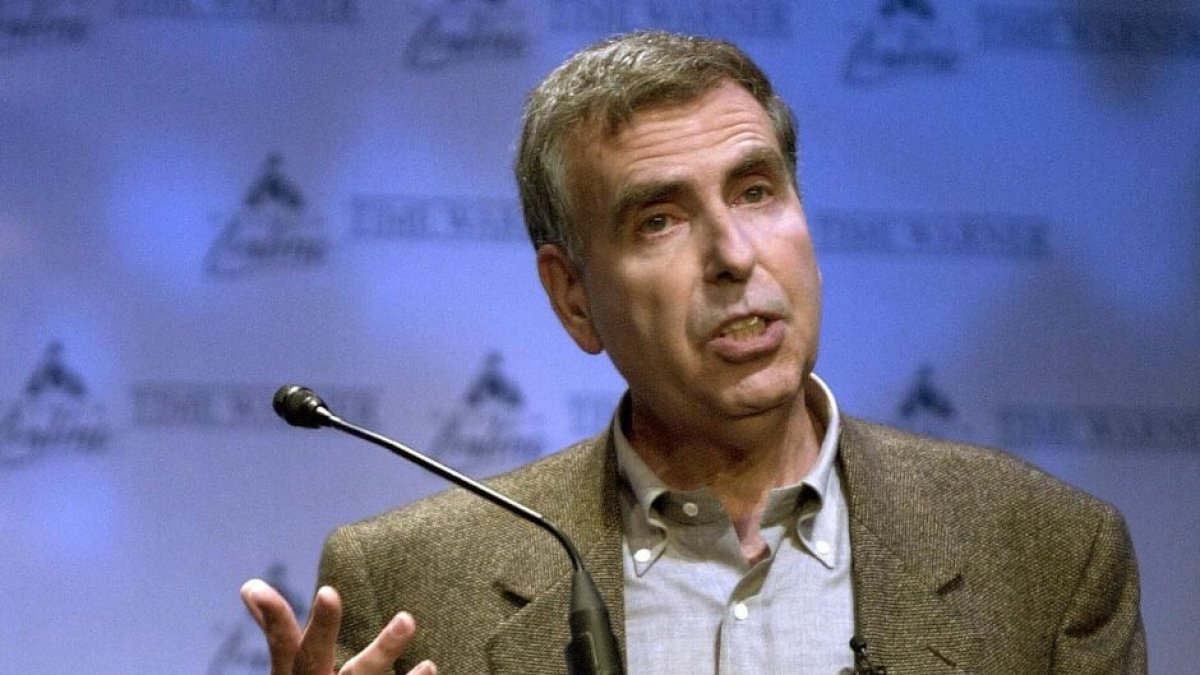 Imagen de archivo de Gerald Levin durante uno de los actos de prensa celebrados en el año 2000 para anunciar la fusión entre Time Warner y AOL.