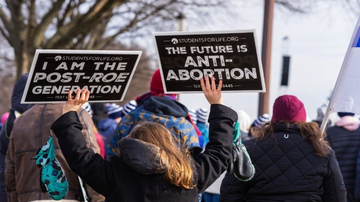 Imagen de archivo de una manifestante durante la March for Life (Marcha por la Vida) en Washington en 2022.