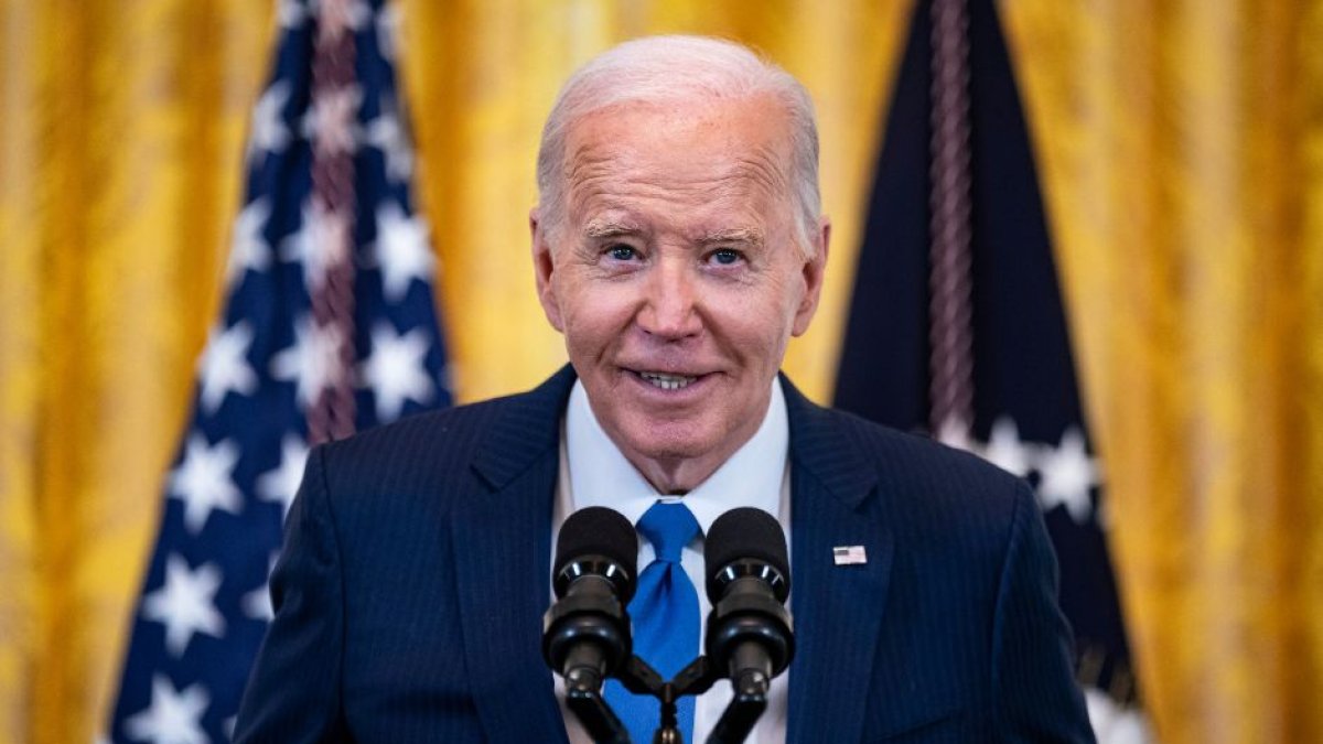Joe Biden durante una rueda de prensa en la que anuncia nuevas medidas de su gobierno como la condonación de la deuda estudiantil.