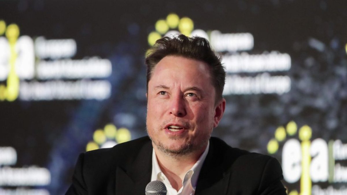 Elon Musk anuncia que el chip cerebral de Neuralink fue implantado con éxito en el primer humano