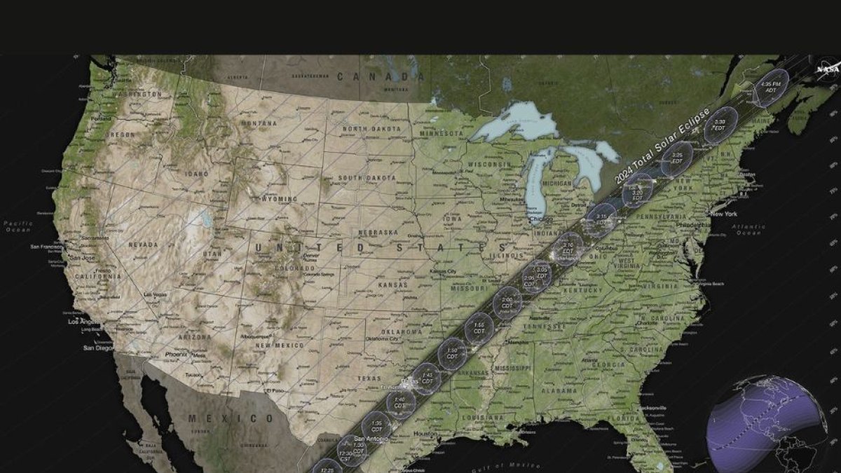 Mapa de los Estados Unidos que muestra las carreteras que tendrán más problemas de tráfico debido al paso de un eclipse solar total el próximo 8 de abril de 2024.