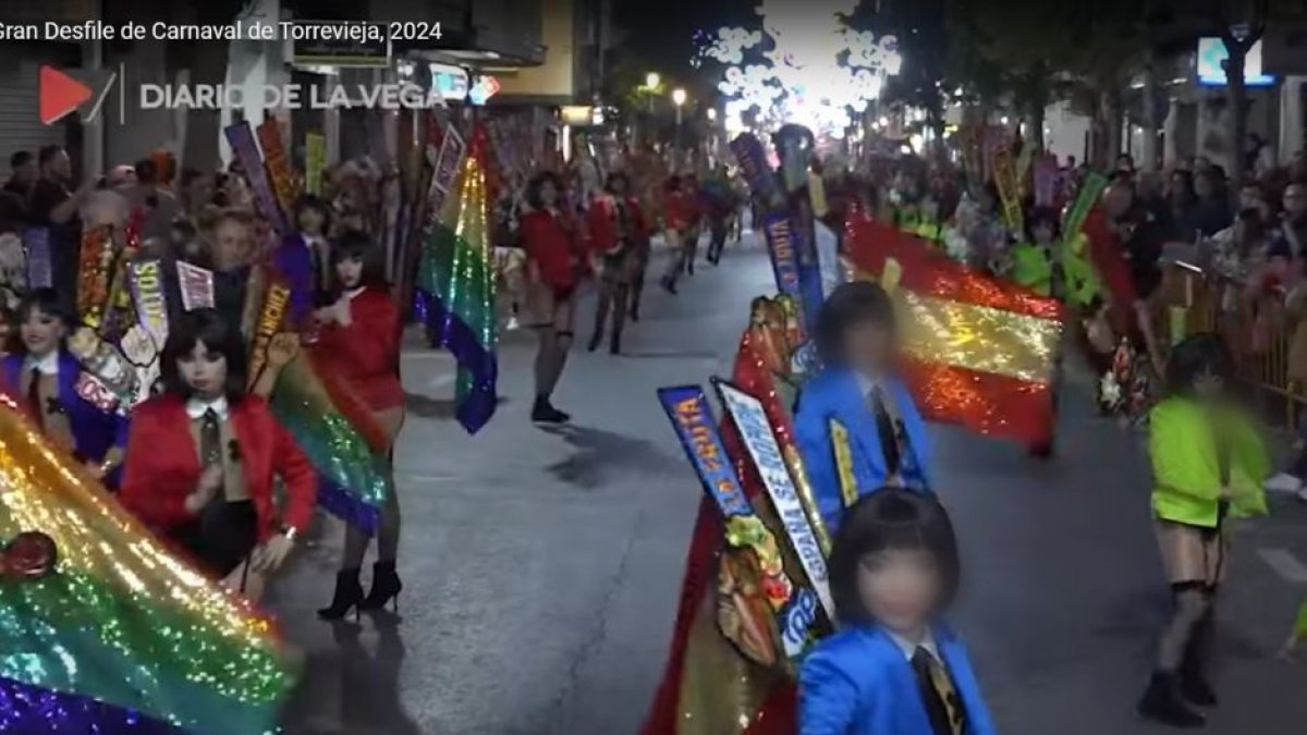 Momento del desfile de Carnaval de Torrevieja.