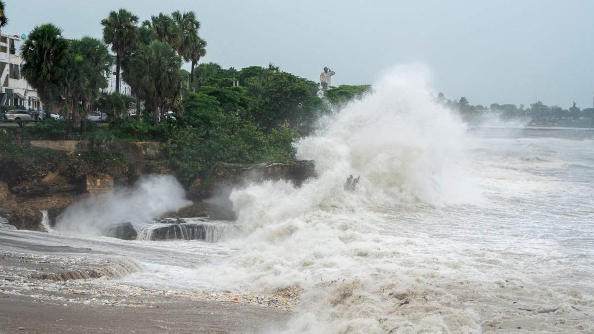 High tides are pictured after Hurricane Beryl in Santo Domingo on July 2, 2024. - Hurricane Beryl was hurtling towards Jamaica on July 2, as a monster Category 5 storm, after killing at least five people and causing widespread destruction in a deadly sweep across the southeastern Caribbean. (Photo by Francesco SPOTORNO / AFP)