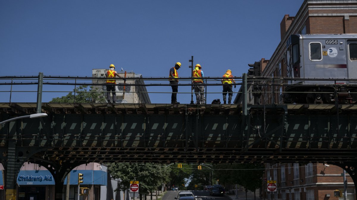 Trabajadores en Nueva York en julio de 2024.