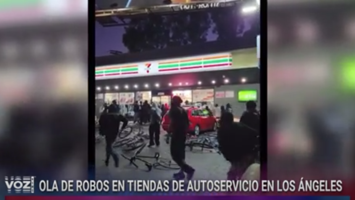 Ola de robos en tiendas de autoservicio en Los Ángeles