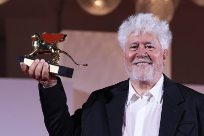 Pedro Almodovar poses for photographers at the closing ceremony of the 81st edition of the Venice Film Festival in Venice, Italy, on Saturday, Sept. 7, 2024.Photo by Gian Mattia D'Alberto/LaPresse) (Photo by Gian Mattia D'Alberto/LaPresse/Sipa USA) *** Local Caption *** 55772240