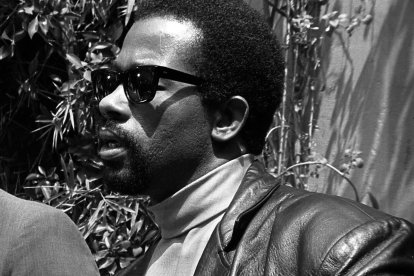 Eldridge Cleaver durante su activismo en las Panteras Negras