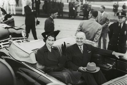 Harry Truman e Isabel II / National Archives and Records Administration.