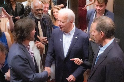 Joe Biden junto con su hijo, Hunter Biden. Foto: Louise Palanker