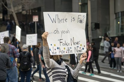 Manifestación contra Fox News