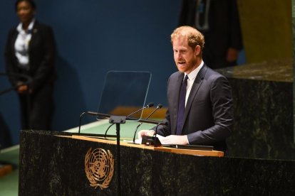 Príncipe Harry de Inglaterra pronunciando un discurso ante la ONU