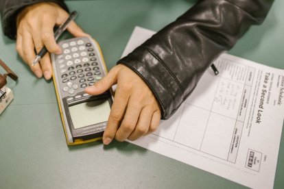 estudiante universitario, examen