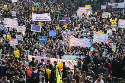 Miles de manifestantes protestan en Teherán (Irán) en 2019. Imagen de archivo.