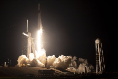 Momento en el que despega el cohete que lleva a la Crew 6 a la Estación Espacial Internacional.