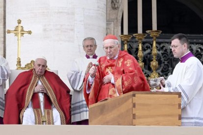 Funeral de Benedicto XVI presidido por el Papa Francisco