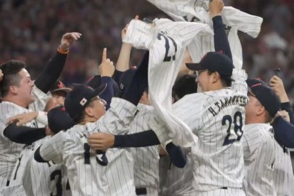 Clásico Mundial de Béisbol 2023. Japón logra el título tras derrotar a EEUU por 3-2 y realizar un torneo con siete victorias en siete partidos.