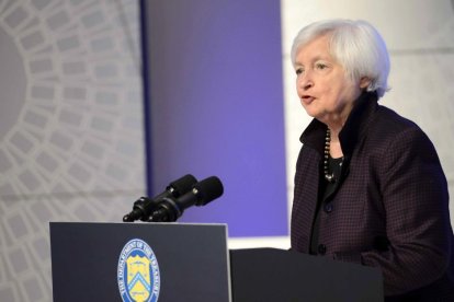 Janet Yellen pronunciando un discurso. La secretaria del Tesoro anunció sanciones contra la Nueva Familia Michoacana el jueves 20 de junio de 2024.