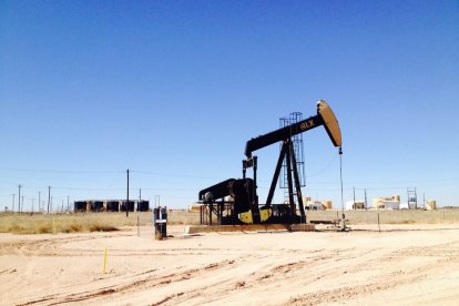 Perforadora haciendo fracking. Imagen de archivo.