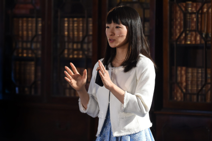 Imagen de la reina del orden, Marie Kondo, en el Summitt de 2015.