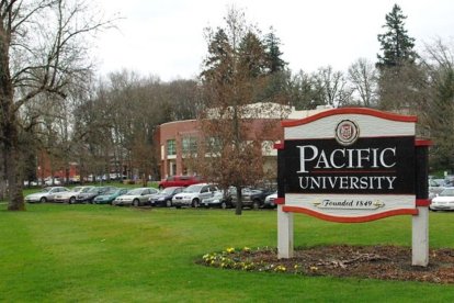 La Pacific University Oregon ha sido demandanda por segregar y discriminar a los blancos.