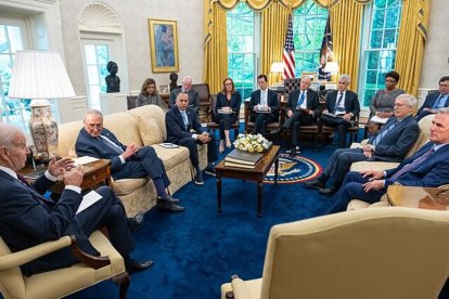 Biden se reúne con los líderes del GOP y el Partido Democrático en la Cámara de Representantes y el Senado.