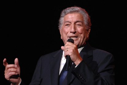 Tony Bennett, leyenda de la canción, muere a los 96 años